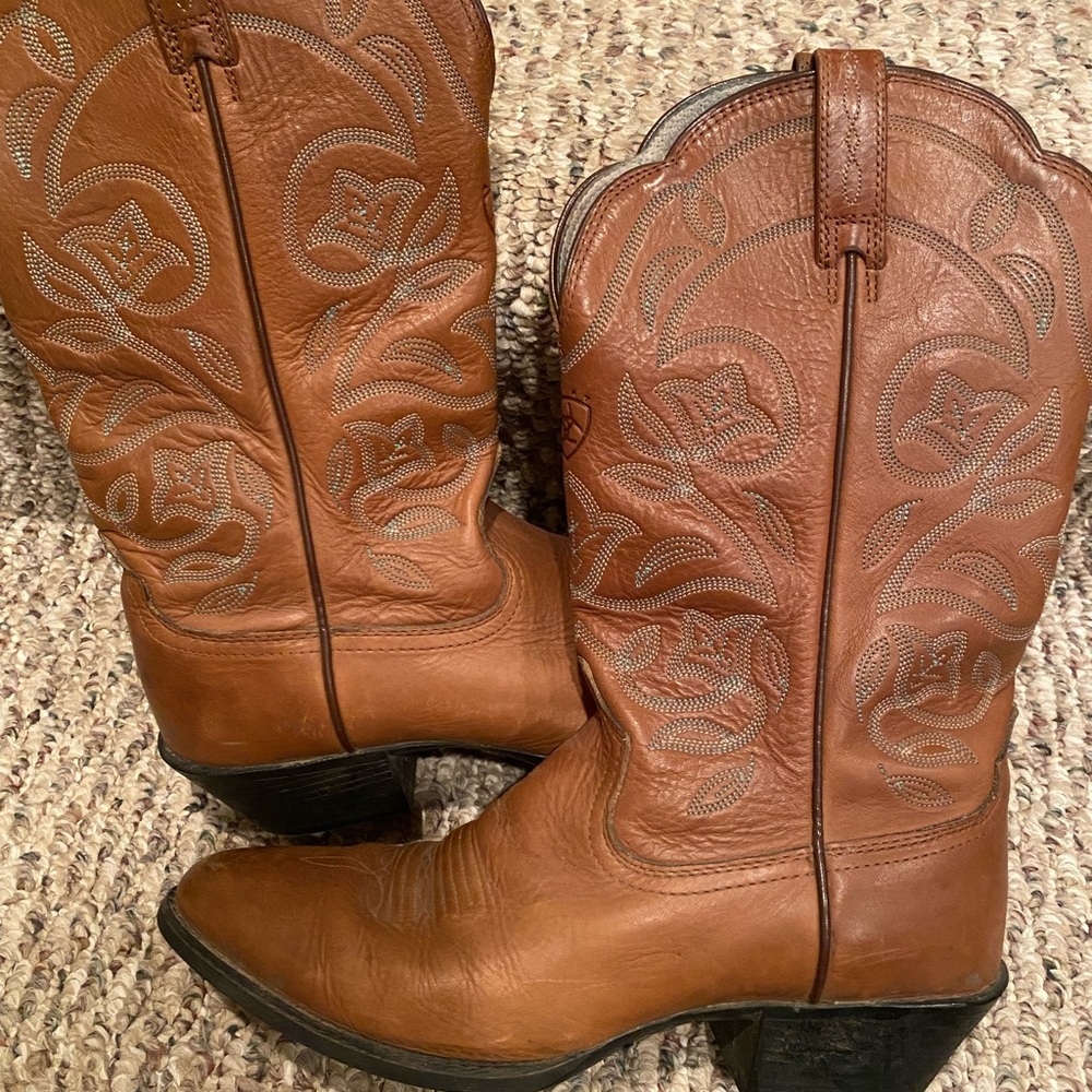 Ariat Cowboy boots, teal stitching, size 7.5